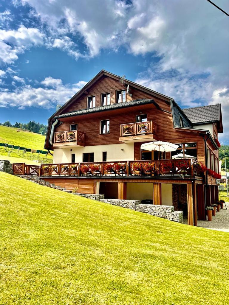 Alpejski Zieleniec Luaran gambar